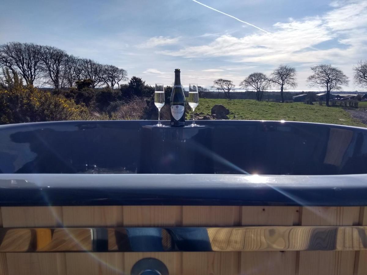 Cleeves Cabins Arran Luxury Lodge With Hot Tub Dalry  Exterior photo