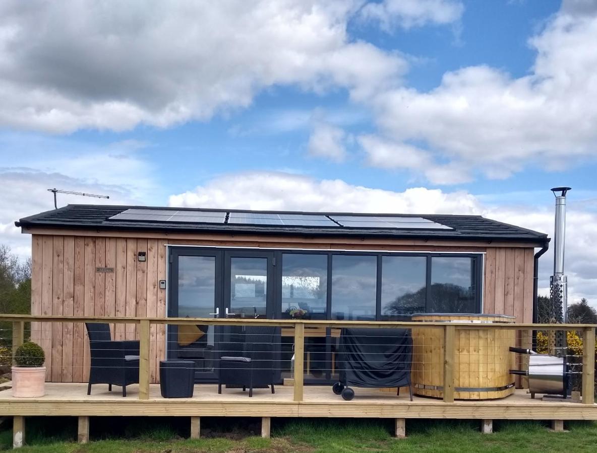 Cleeves Cabins Arran Luxury Lodge With Hot Tub Dalry  Exterior photo